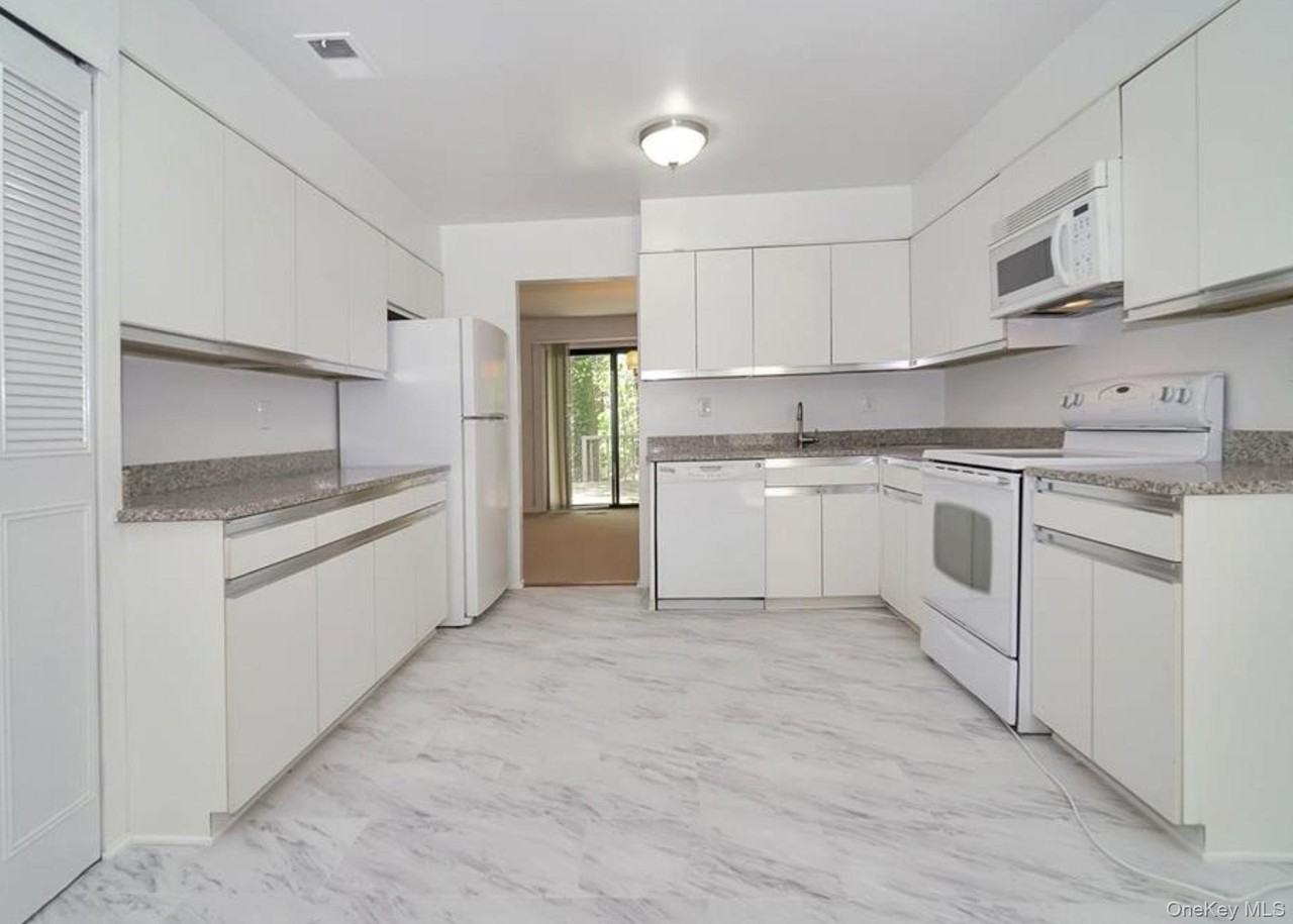 277 Vista Dr - Photo 6 of 26