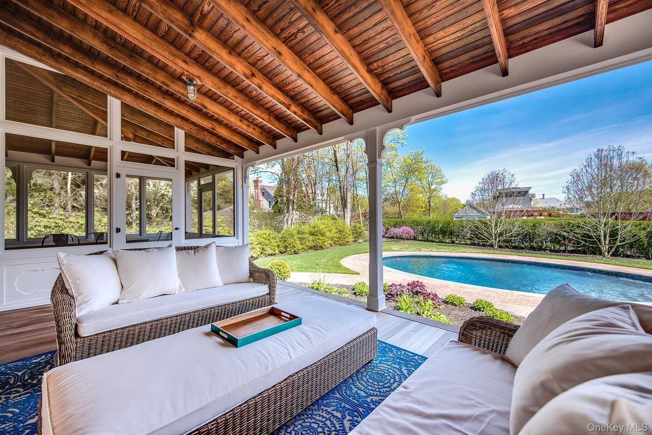 106 Old Depot Rd - Photo 4 of 34