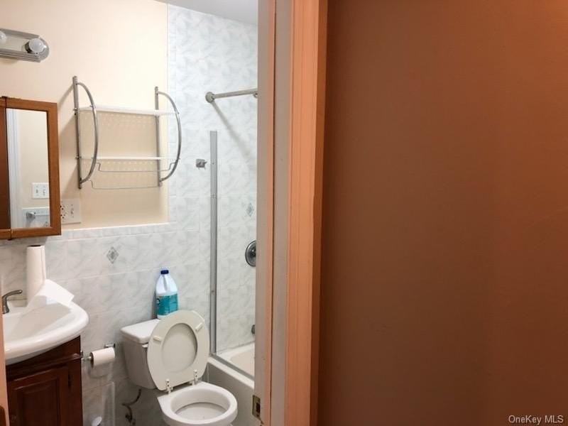 8730 Commonwealth Blvd 2nd Fl #2ndFL - Photo 4 of 10