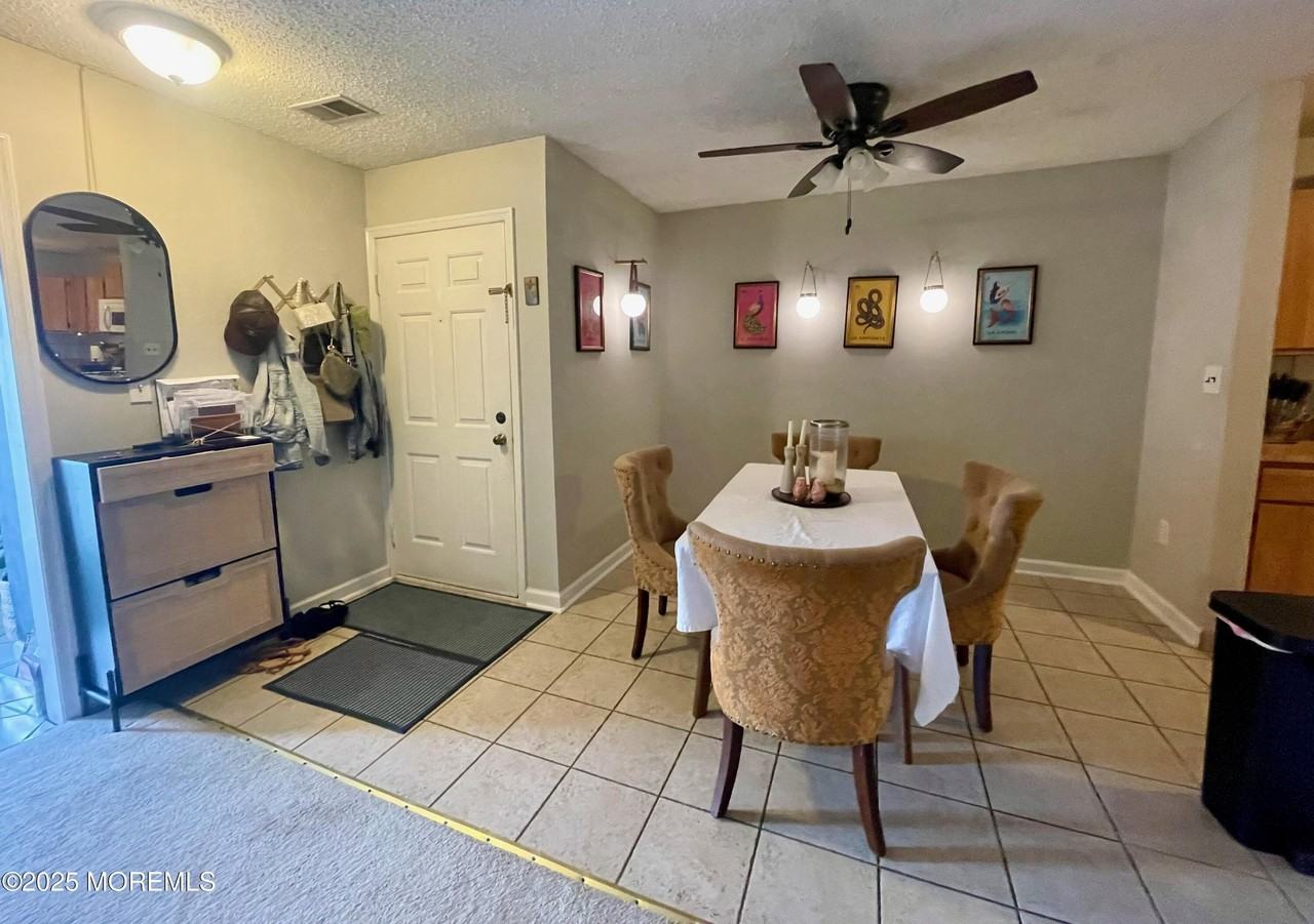 57 Frontier Way - Photo 2 of 15