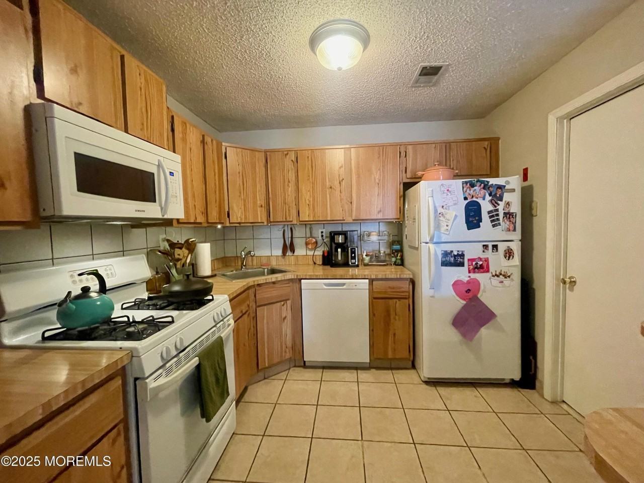 57 Frontier Way - Photo 4 of 15