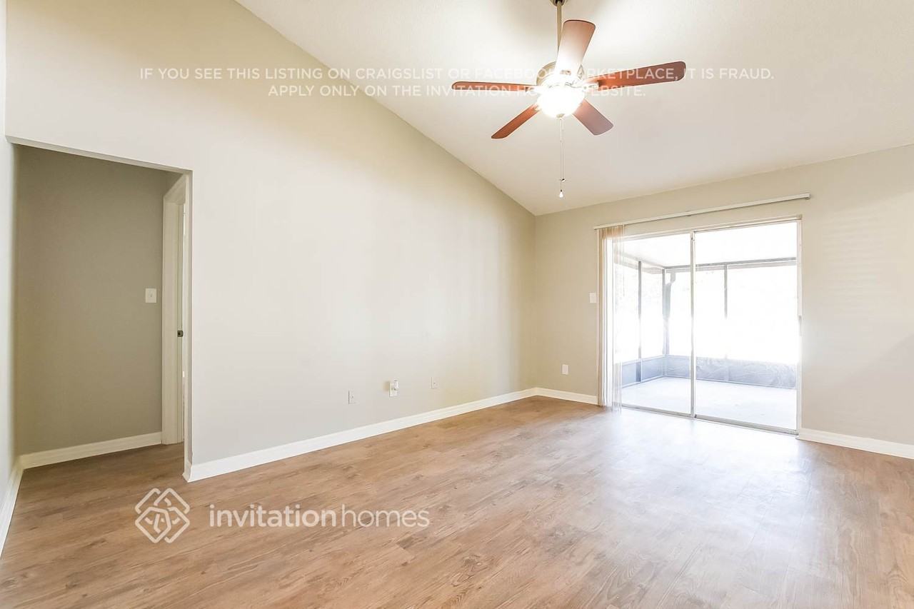 7773 Bay Cedar Dr - Photo 5 of 17