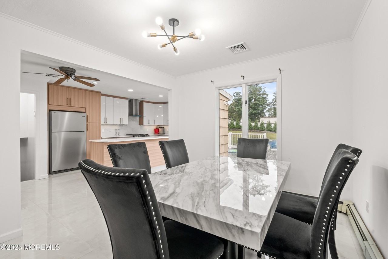 17 Johnston St - Photo 6 of 32