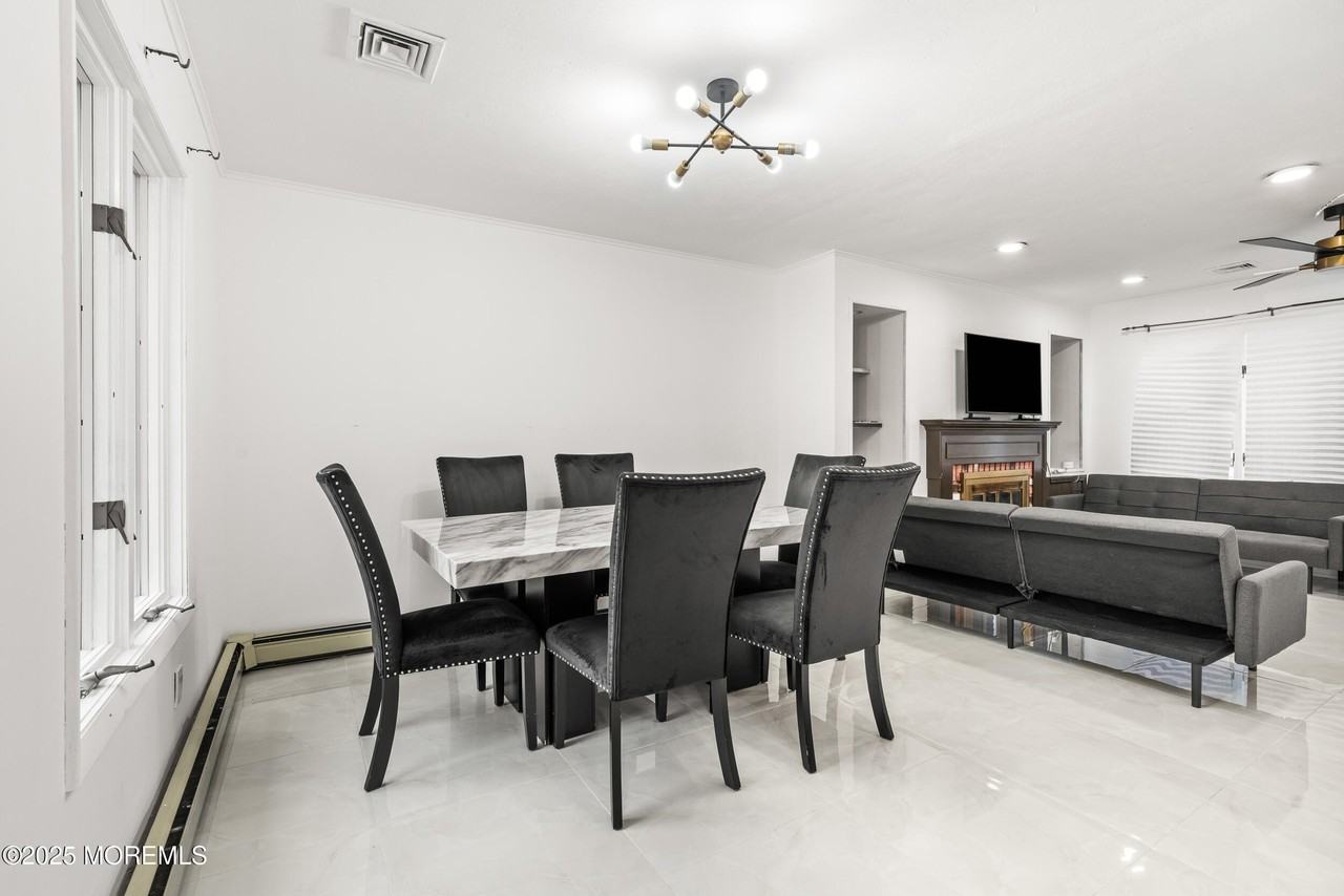 17 Johnston St - Photo 7 of 32