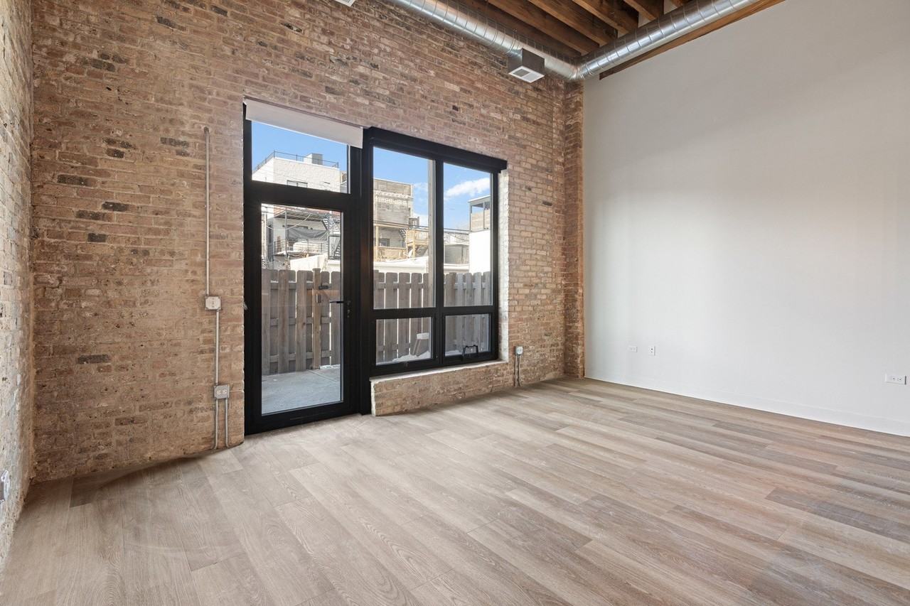 818 N Wolcott Ave Apt 107 #107 - Photo 4 of 23