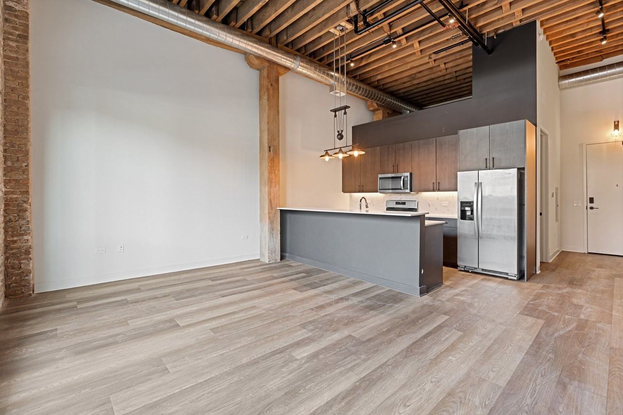 818 N Wolcott Ave Apt 107 #107 - Photo 5 of 23