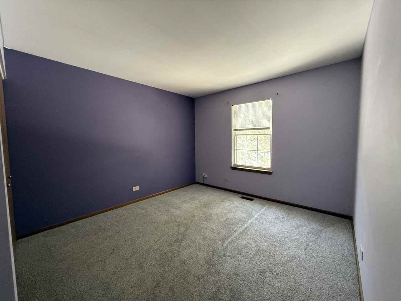 210 Shadybrook Ln - Photo 7 of 32