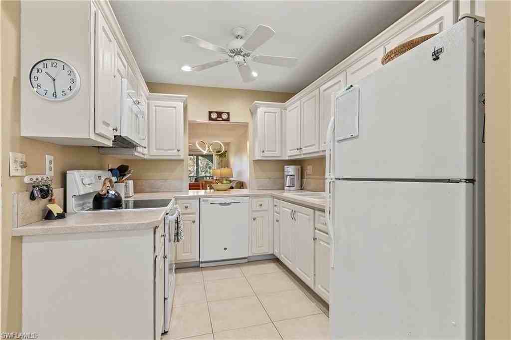 1055 Forest Lakes Dr #E209 - Photo 4 of 27