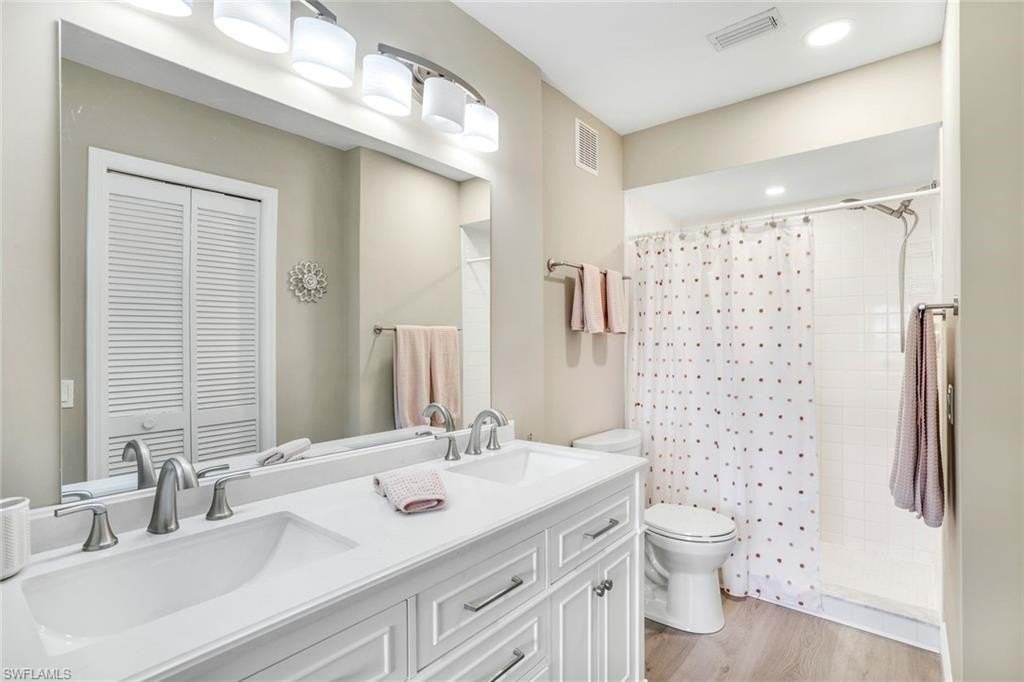 7360 Glenmoor Ln #4301 - Photo 7 of 25