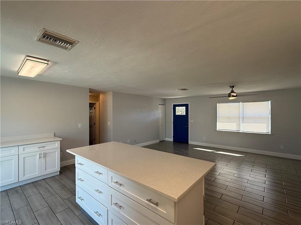 1315 Ne Pine Island Ln - Photo 7 of 19