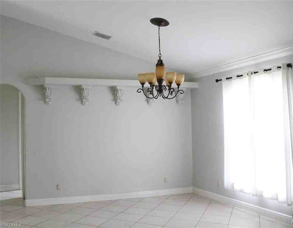 120 18th Ave Ne - Photo 5 of 19