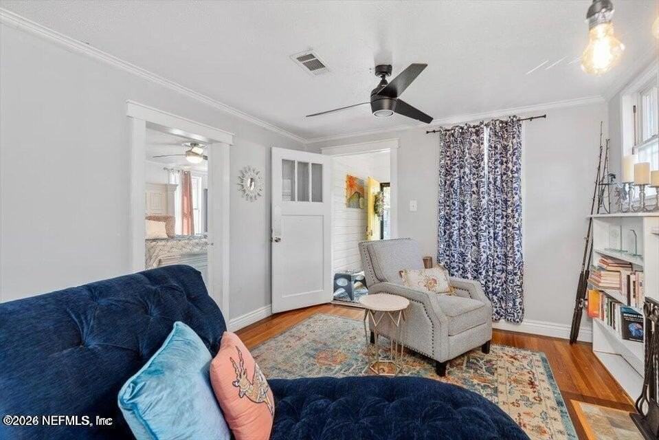 2883 Forbes St - Photo 5 of 17