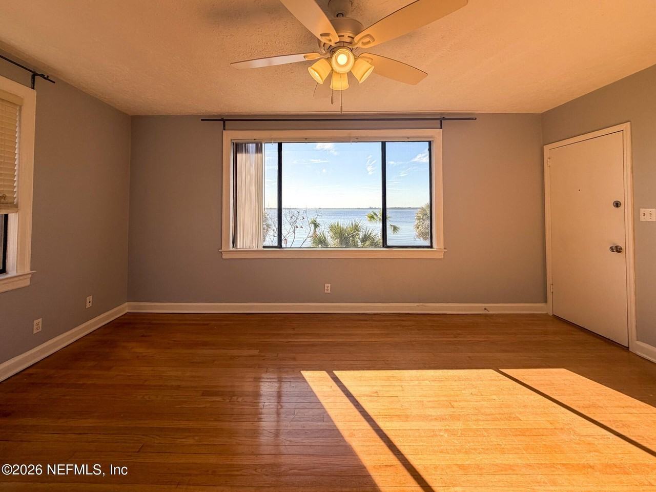 1733 River Rd Apt 4 #4 - Photo 3 of 16