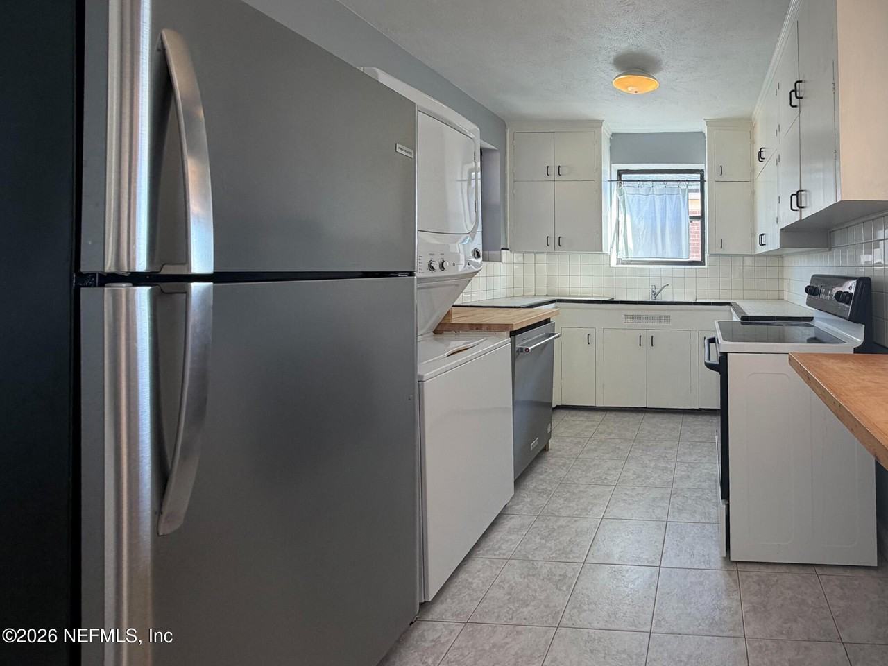 1733 River Rd Apt 4 #4 - Photo 7 of 16