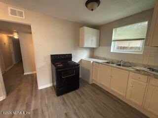 835 W 30th St Apt 1 #1 - Photo 2 of 8