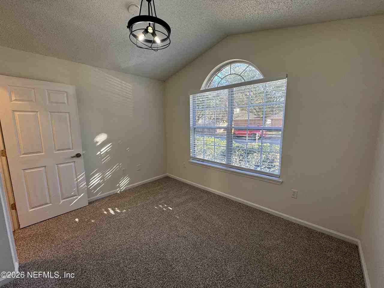 8038 Timber Point Dr - Photo 3 of 22