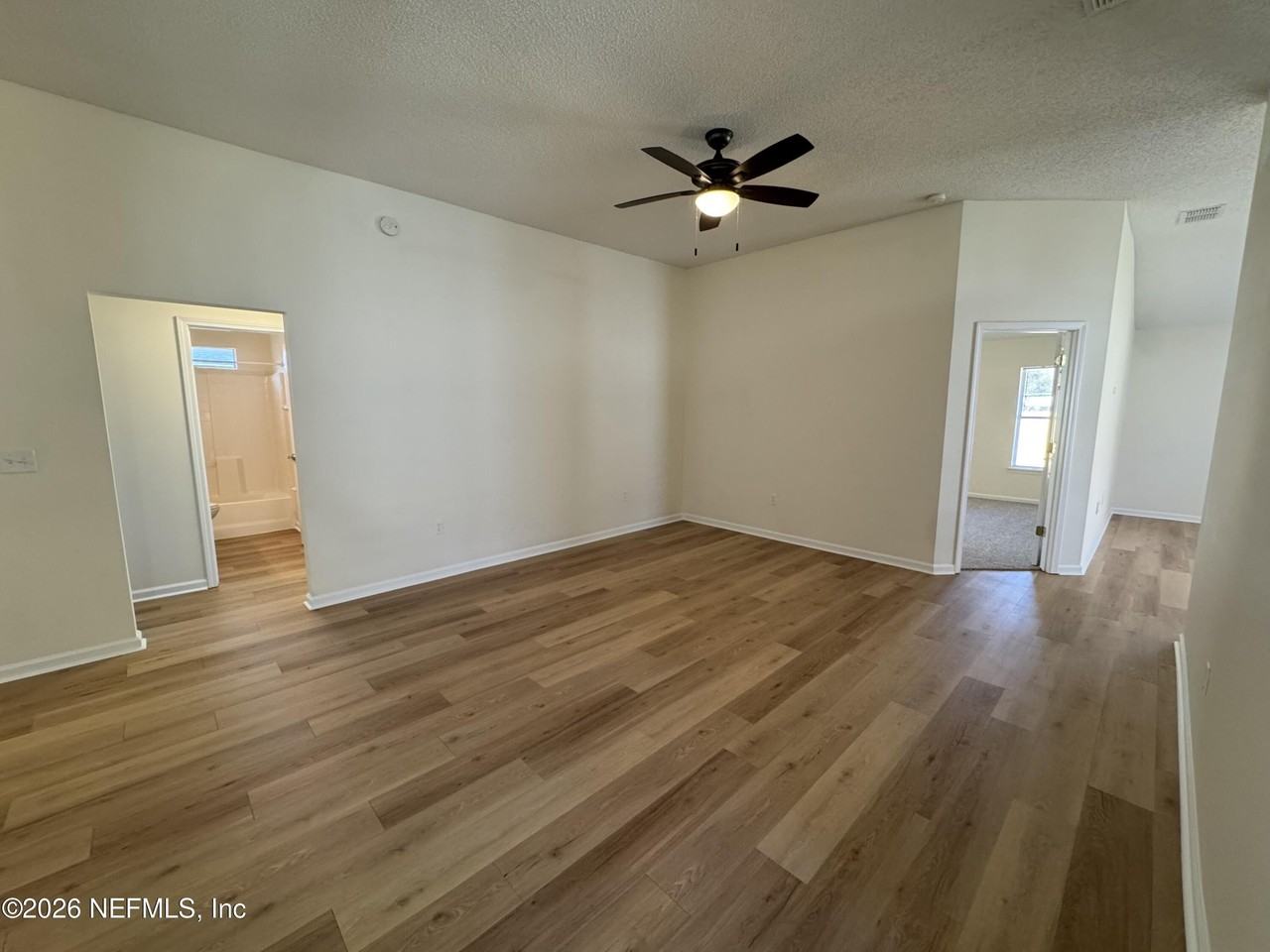 8038 Timber Point Dr - Photo 6 of 22