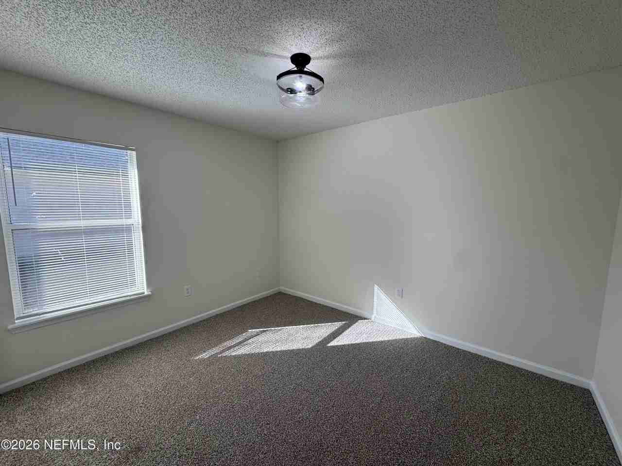 8038 Timber Point Dr - Photo 7 of 22