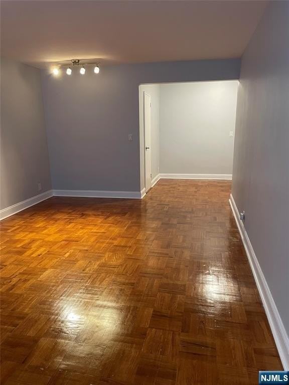 2160 Center Ave Apt 1p - Photo 4 of 15