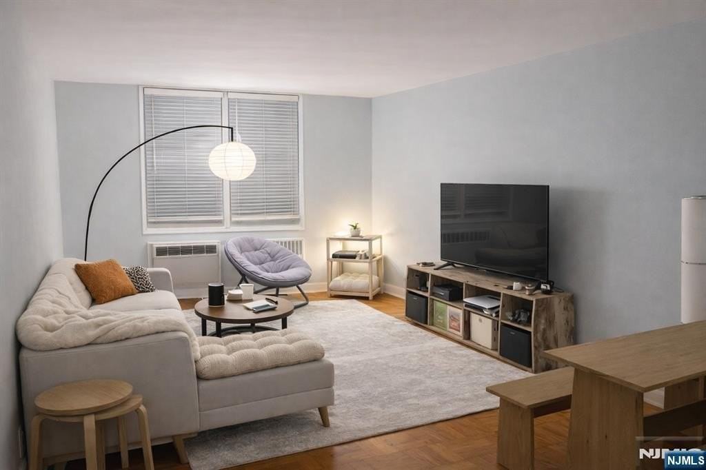 2160 Center Ave Apt 1p - Photo 5 of 15