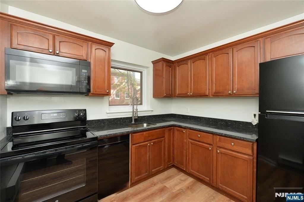 250 Oak H4 - Photo 5 of 13