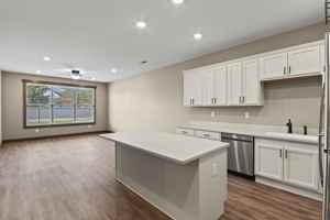 featured image of 200 Riverview Dr Apt 8 #8