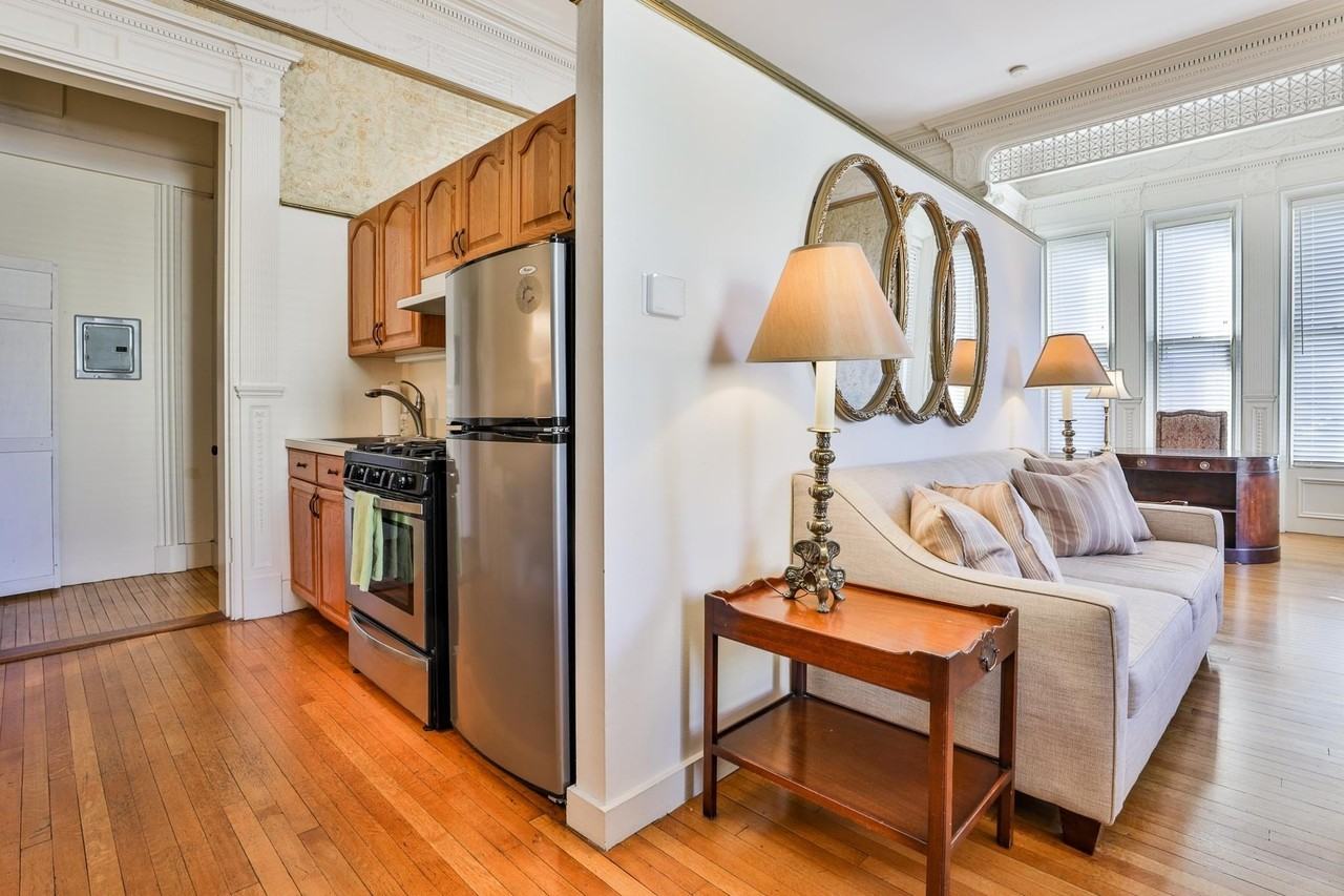 241 Middle St #2 - Photo 3 of 14