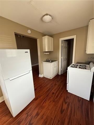 208 E Charles St #2 - Photo 2 of 5