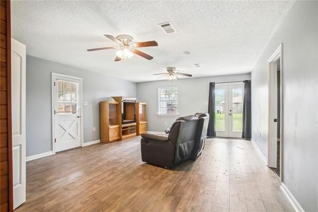 137 Celia Dr - Photo 4 of 14