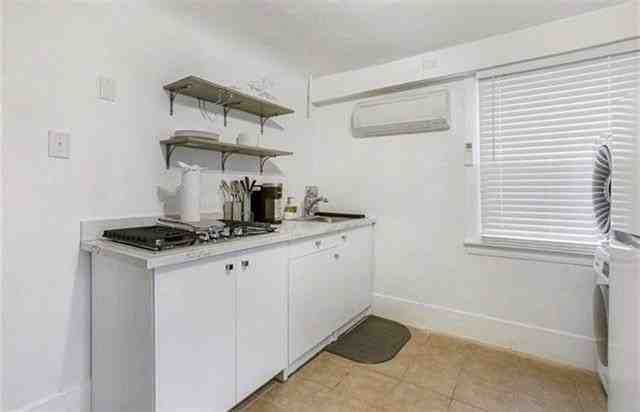 4820 Elysian Fields Ave #B - Photo 6 of 8