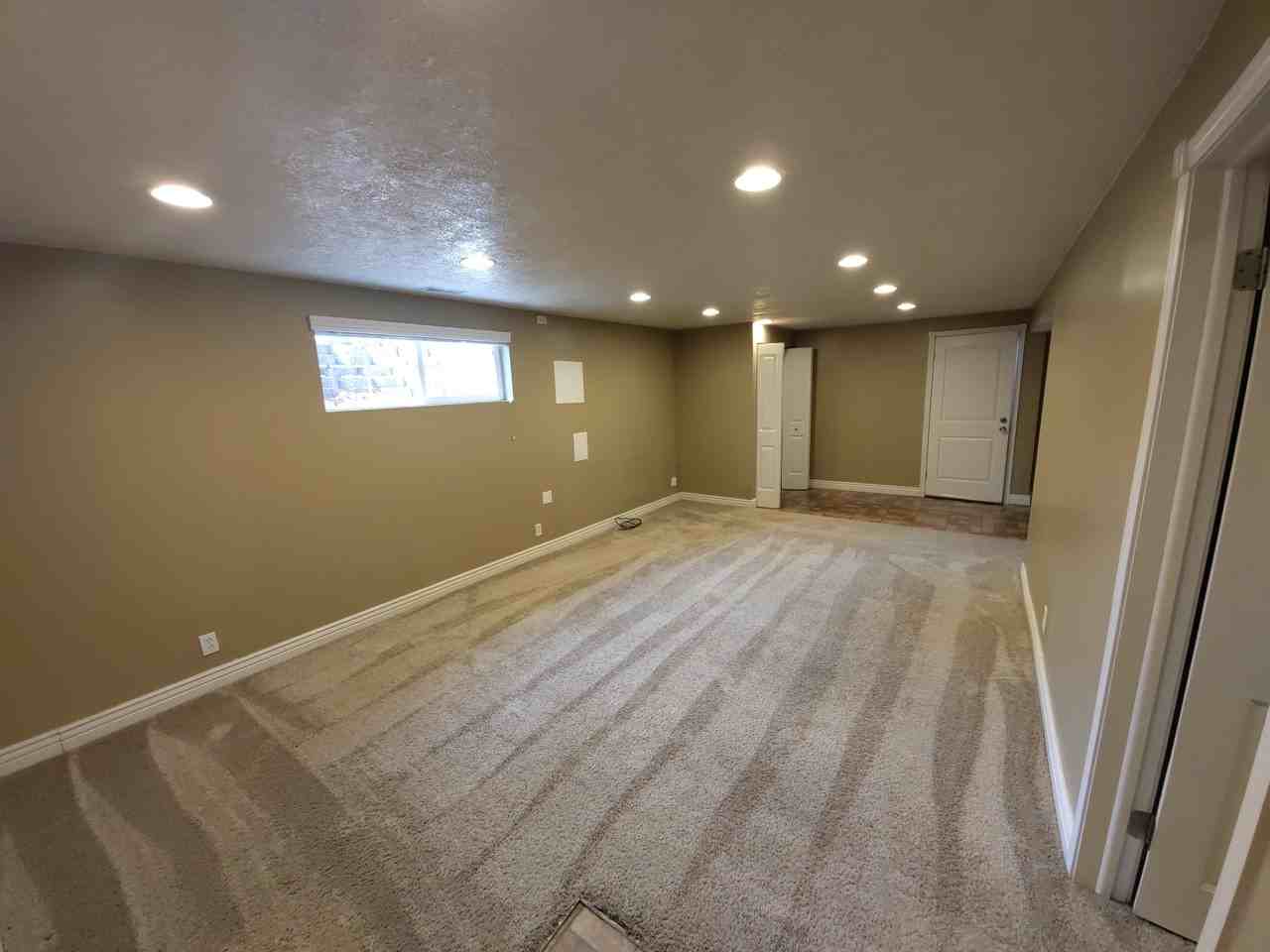 9285 S Sneddon Dr - Photo 6 of 7