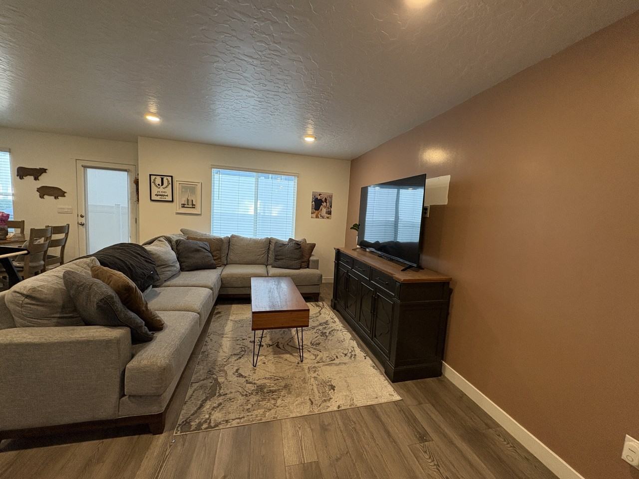 8617 W Meadow Bank Way - Photo 3 of 18