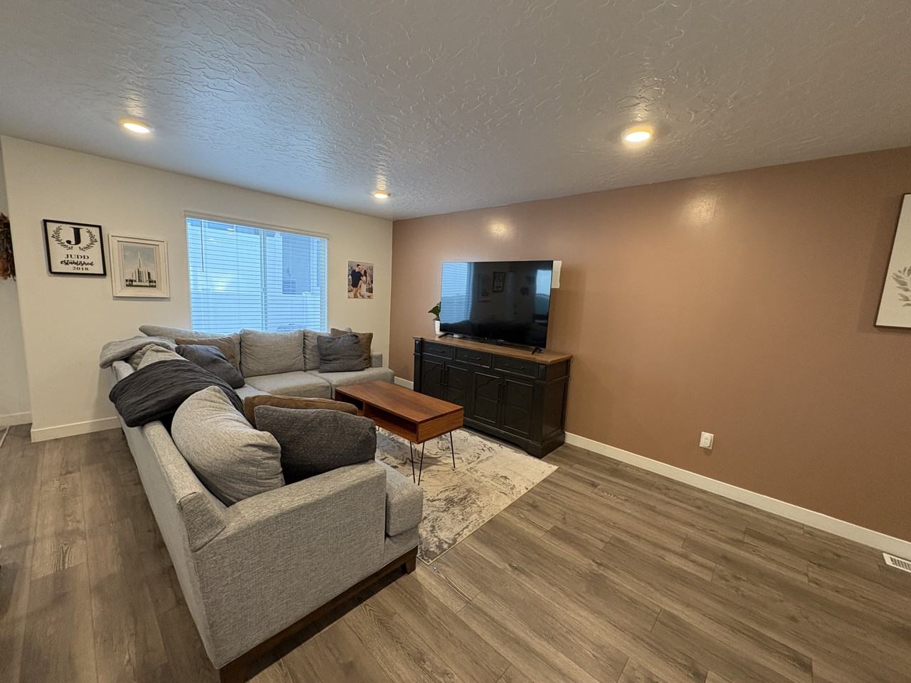 8617 W Meadow Bank Way - Photo 4 of 18