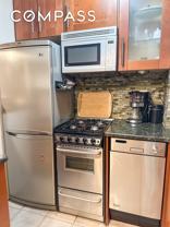 301 E 22nd St #2H - Photo 1 of 1