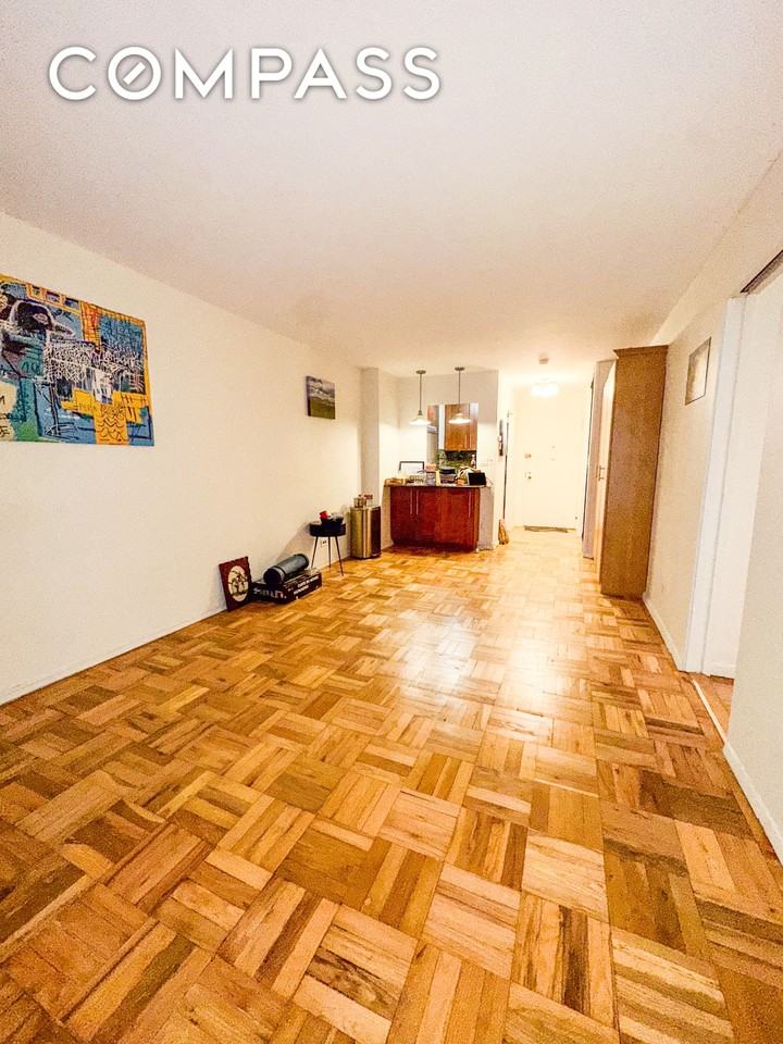 301 E 22nd St #2H - Photo 7 of 10