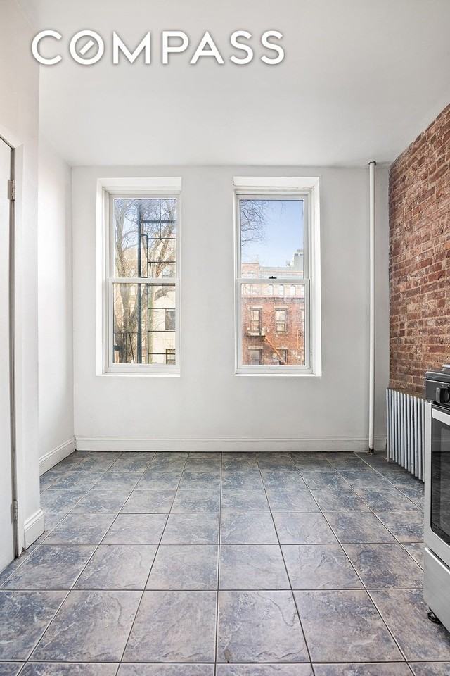 418 S 4th St #2R - Photo 5 of 6