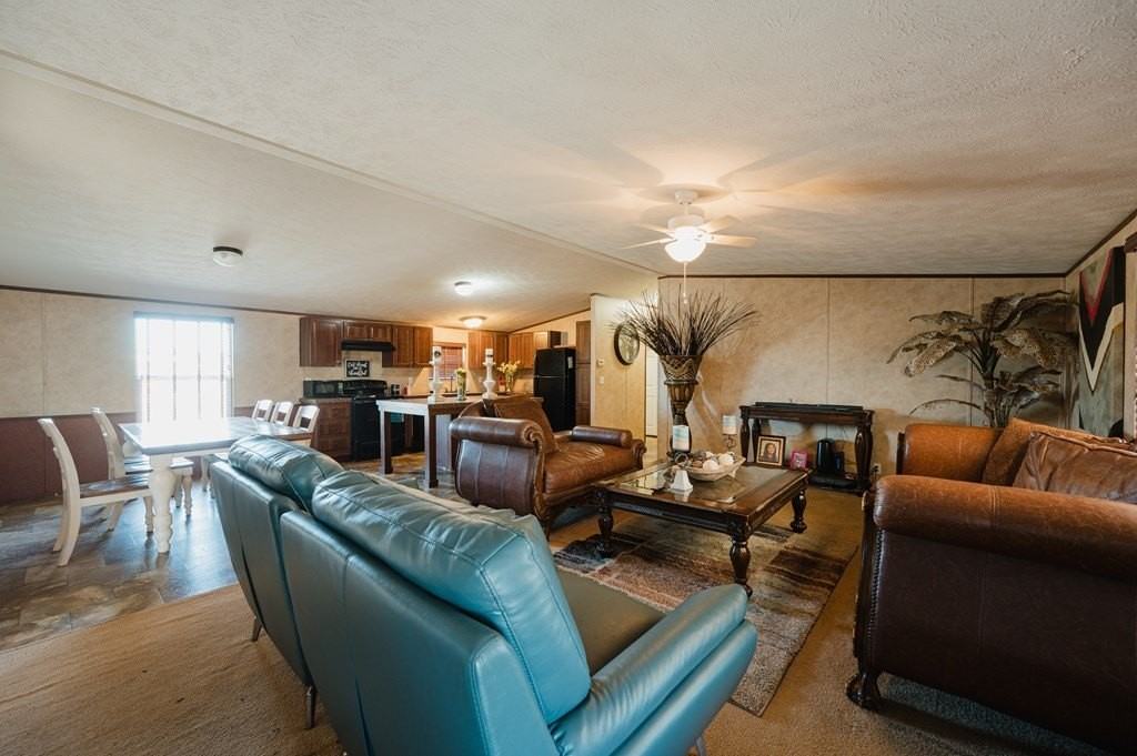 1715 N Clendenen Ave - Photo 7 of 23