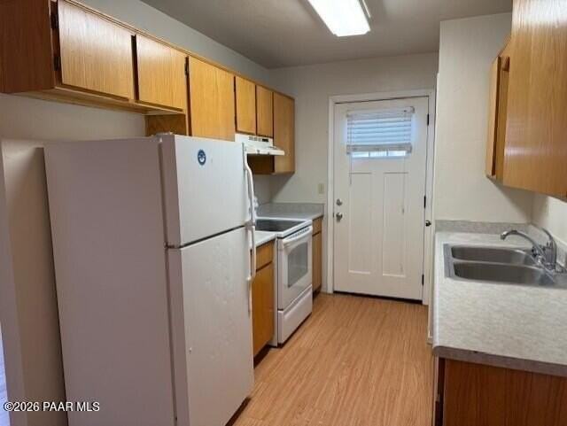 3159 N Corrine Dr Apt A #A - Photo 3 of 7