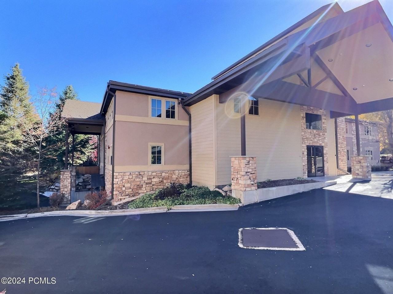 2260 Park Ave Unit 5 #5 - Photo 2 of 15