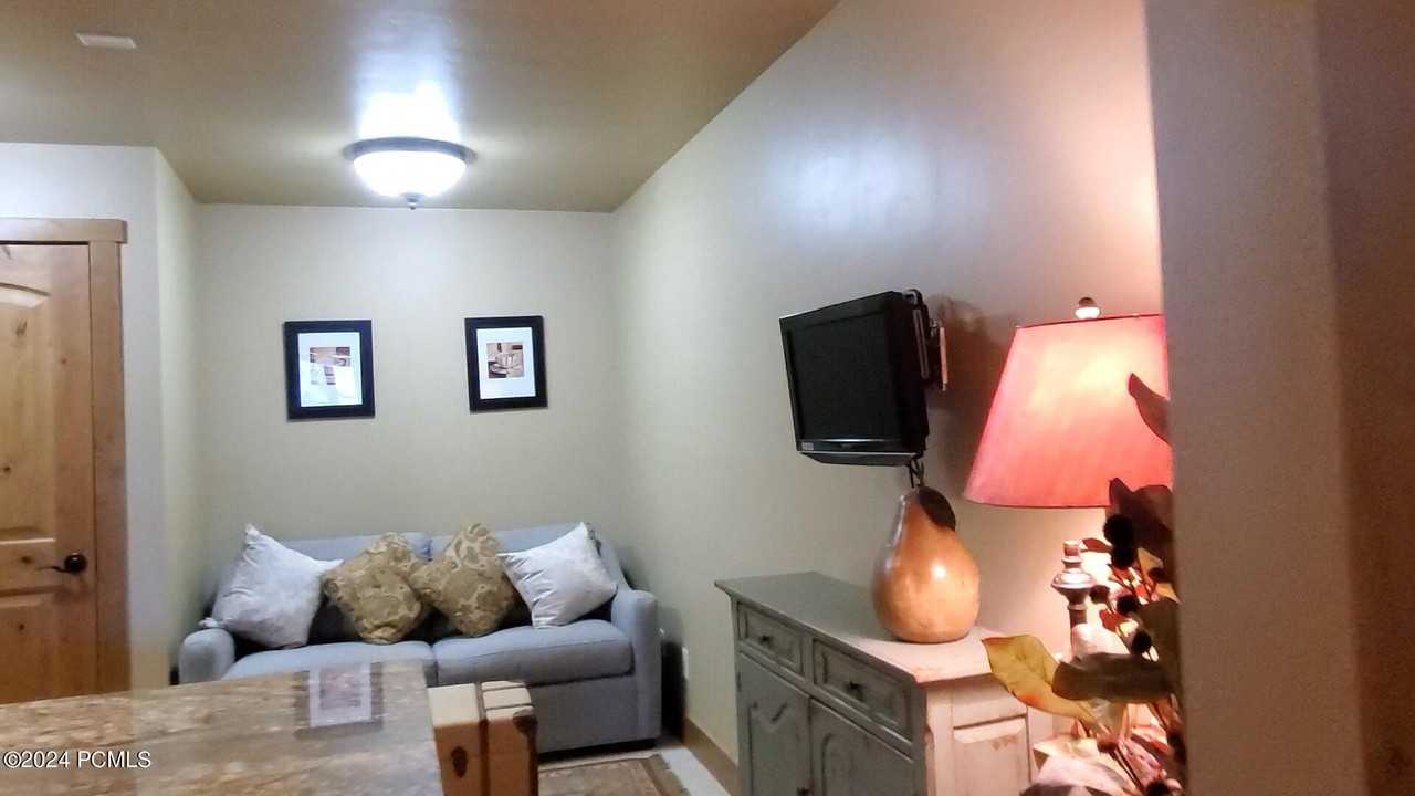 2260 Park Ave Unit 5 #5 - Photo 7 of 15