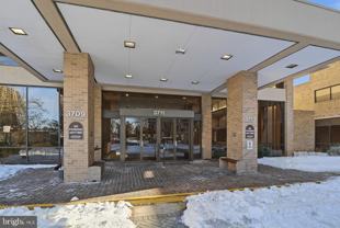 3709 S George Mason Dr ##T3e - Photo 1 of 1