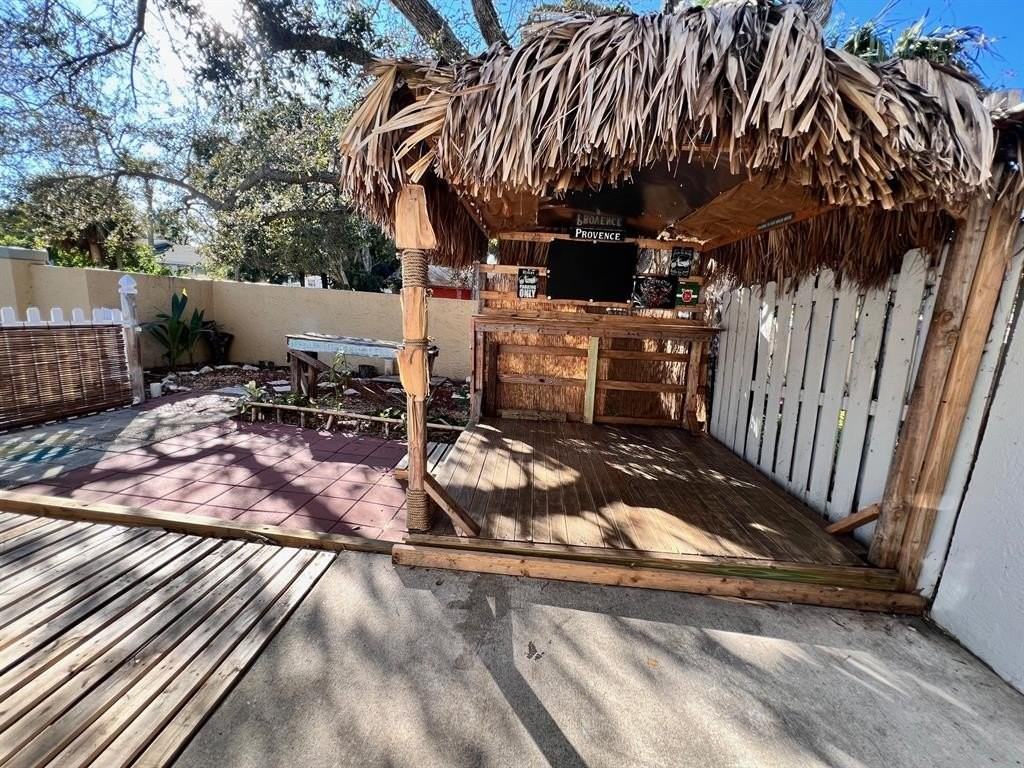 2002 S 10th St #D - Photo 3 of 8