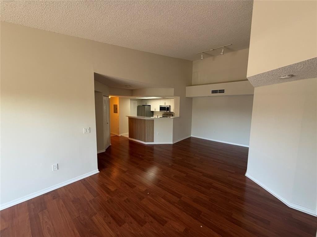 5005 Wiles Rd #307 - Photo 5 of 9