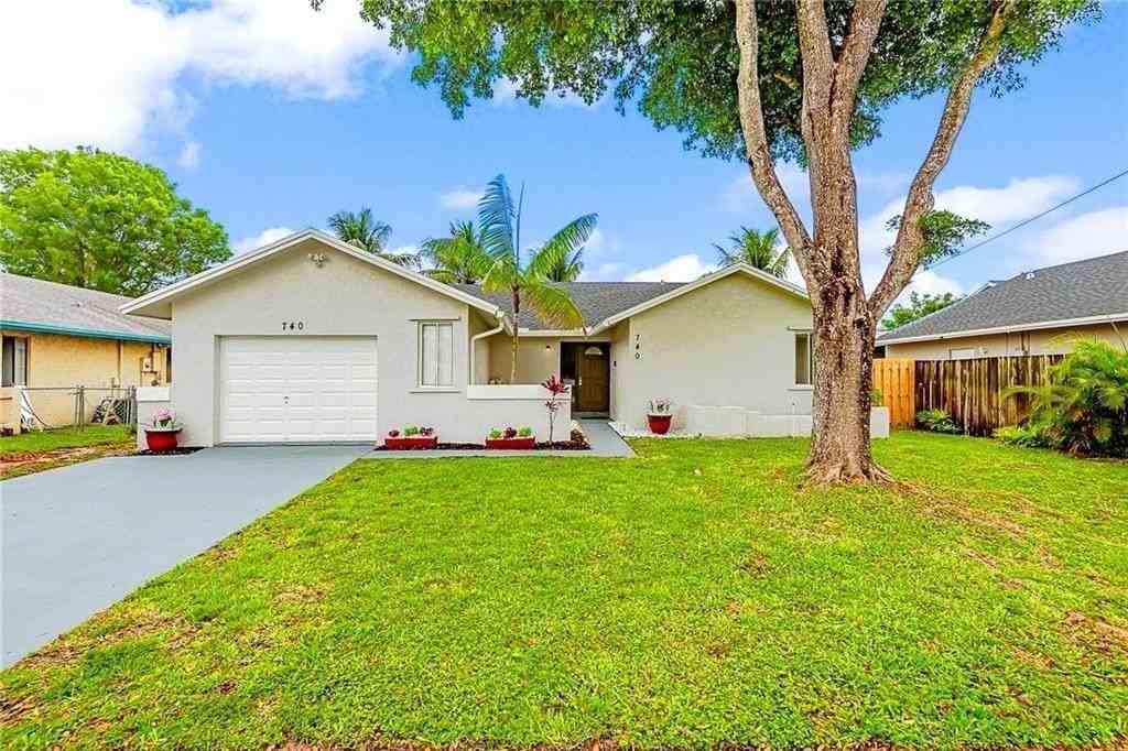 740 Sw 55th Ave - Photo 2 of 34