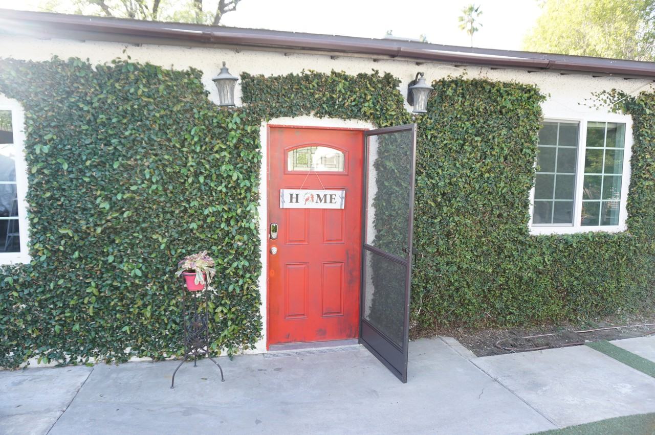 14820 Devonshire St - Photo 5 of 38