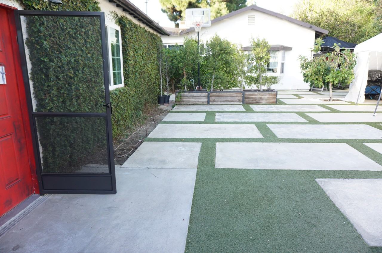 14820 Devonshire St - Photo 7 of 38