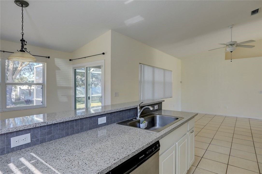 1489 Whitmore St - Photo 6 of 33