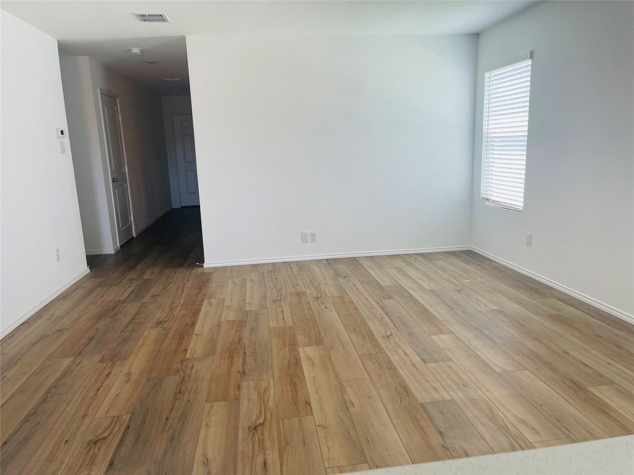 324 Red Rock Trl - Photo 6 of 15