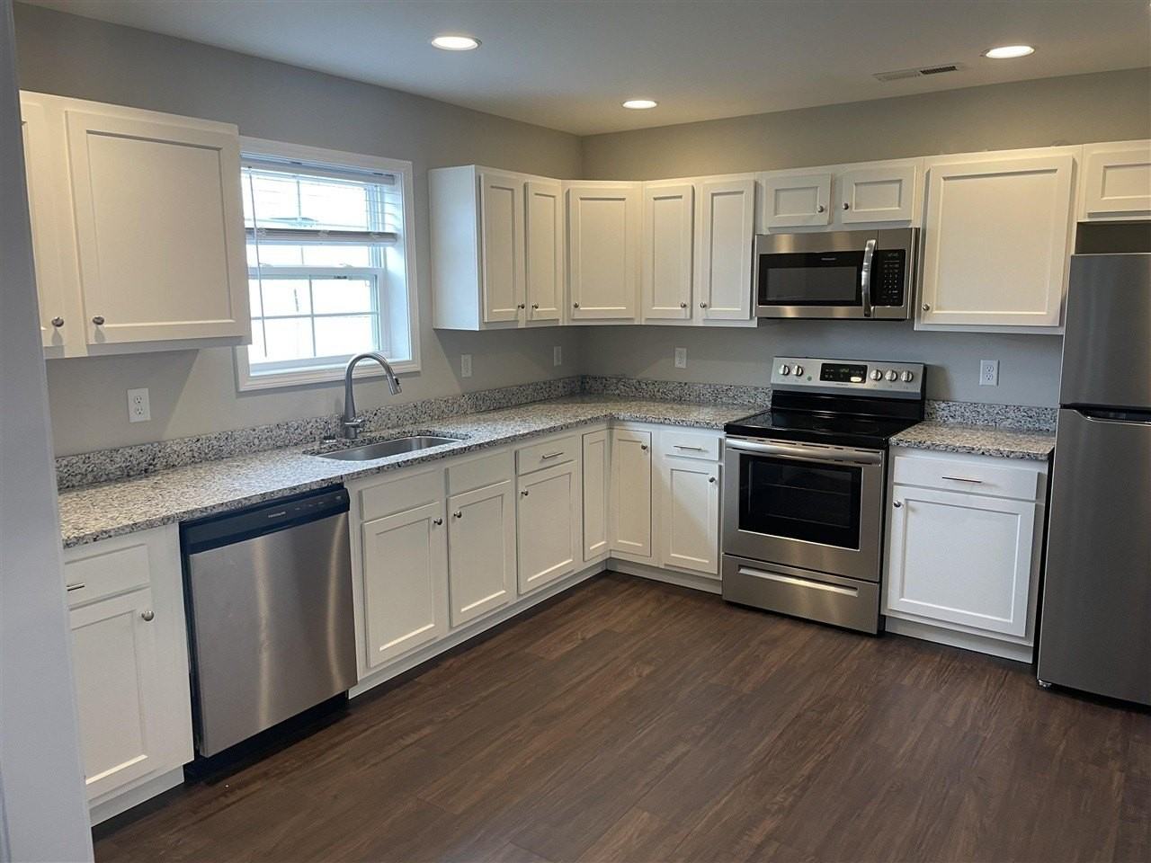 515 Hilton Ct #B - Photo 6 of 8