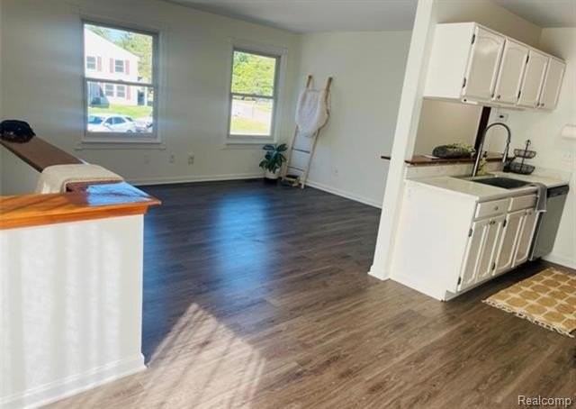 3201 Heatherstone Ct - Photo 3 of 13